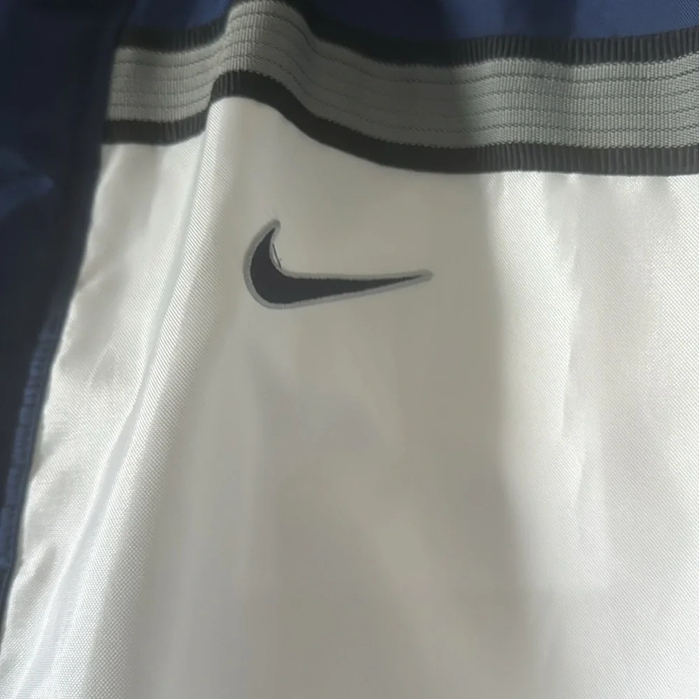 Nike Puffer coat - Picture 2 of 4